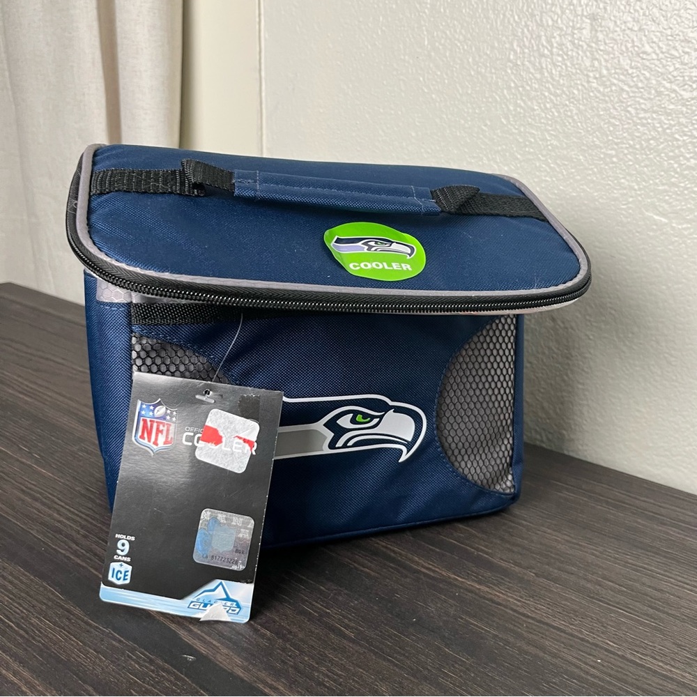 Seattle Seahawks NFL soft-sided insulated cooler Mesh Pocket Lightweight NWT